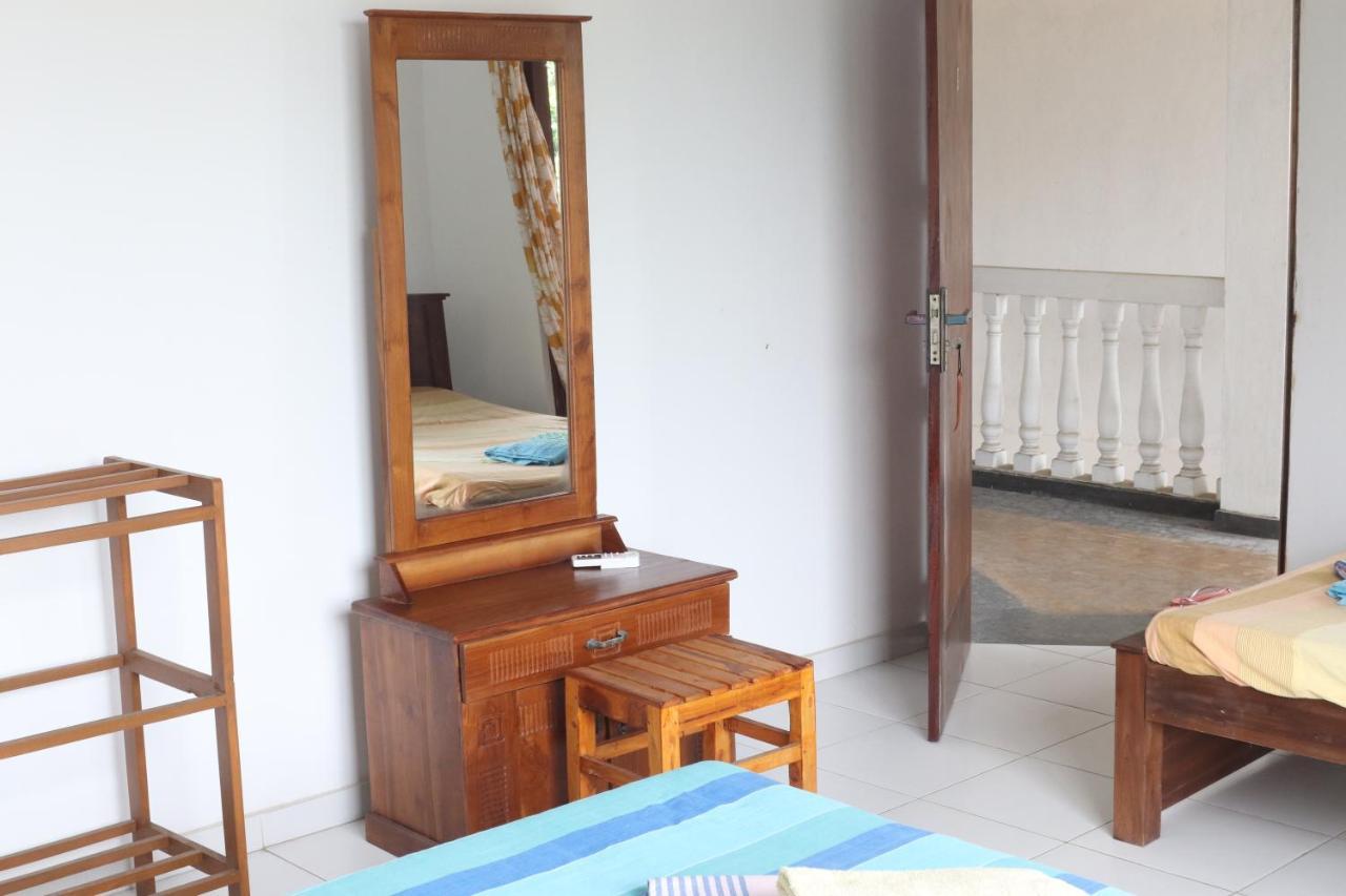 Long Beach Guest House Hikkaduwa Exterior foto